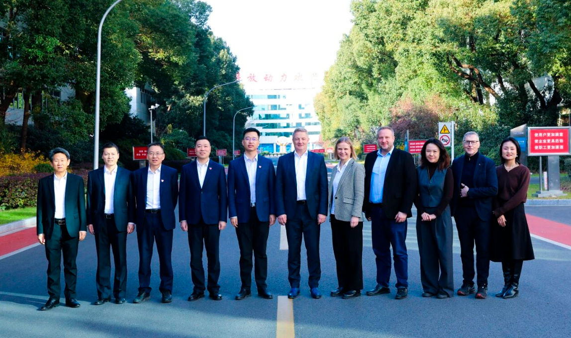 Giám đốc điều hành của Deutz đến thăm FAWDE Power và thảo luận về hợp tác chiến lược.